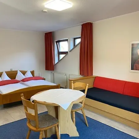 Janssen Hotell 3*